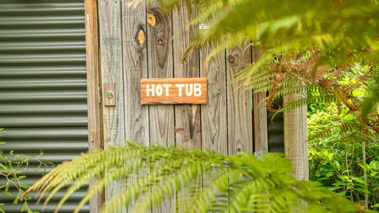 Paparoa Beach Hideaway With Hot Tub Barrytown Екстериор снимка