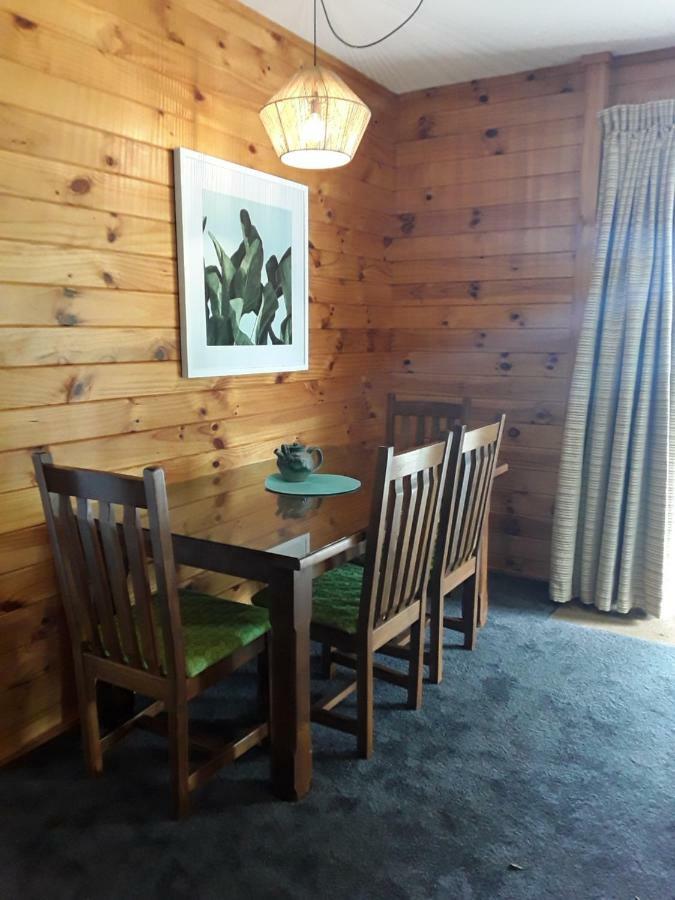 Paparoa Beach Hideaway With Hot Tub Barrytown Екстериор снимка
